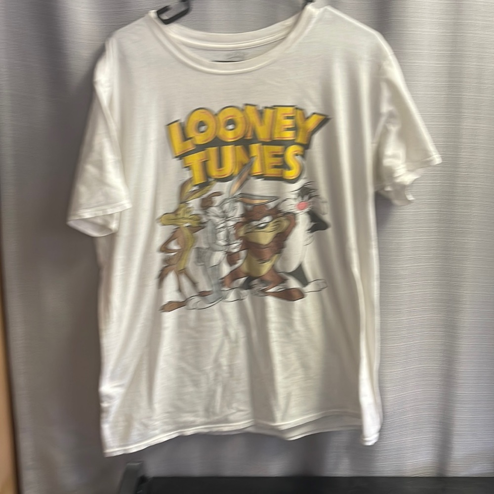 Looney toons tee shirt